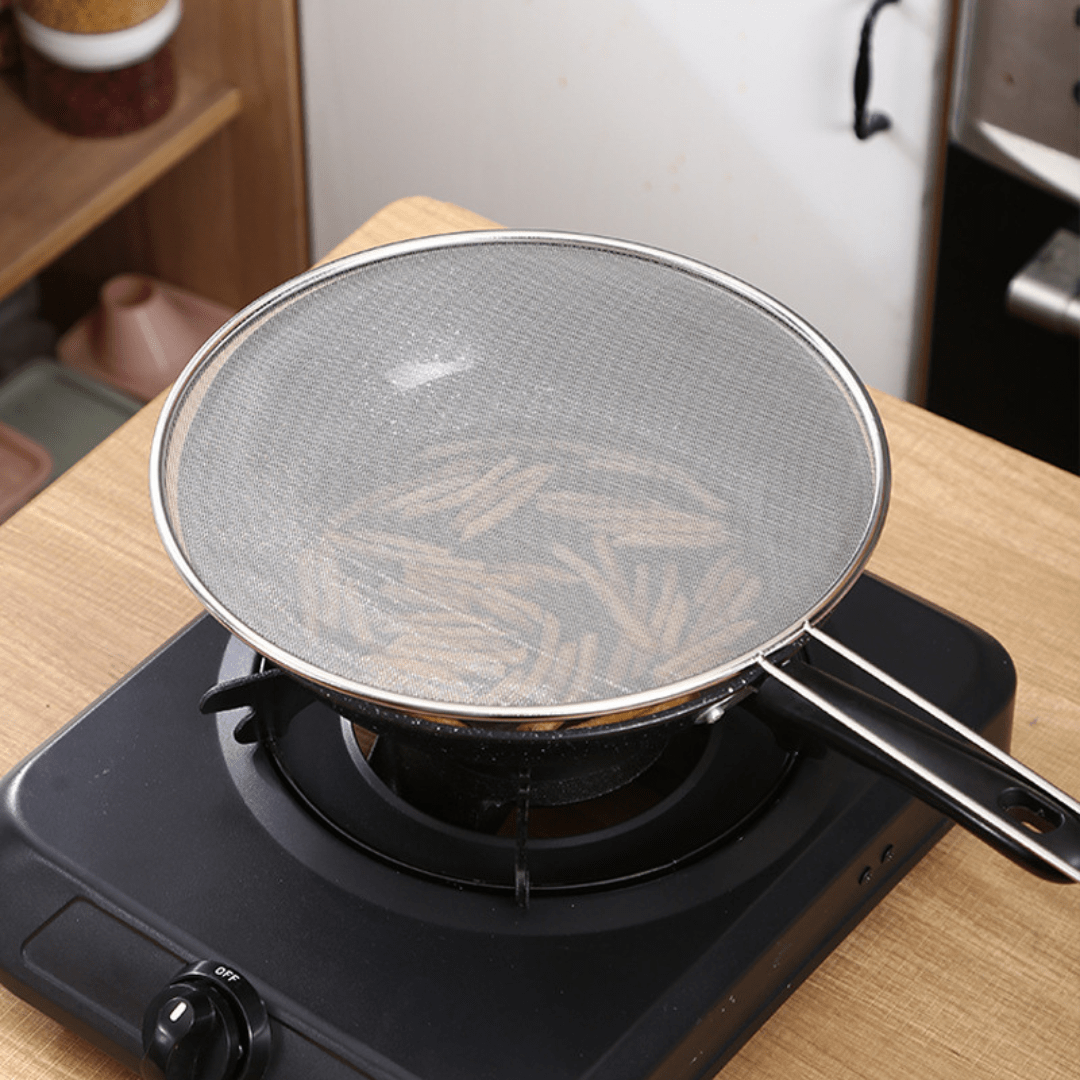 Fine Mesh Stainless Steel Oil Splash Guard - close up view