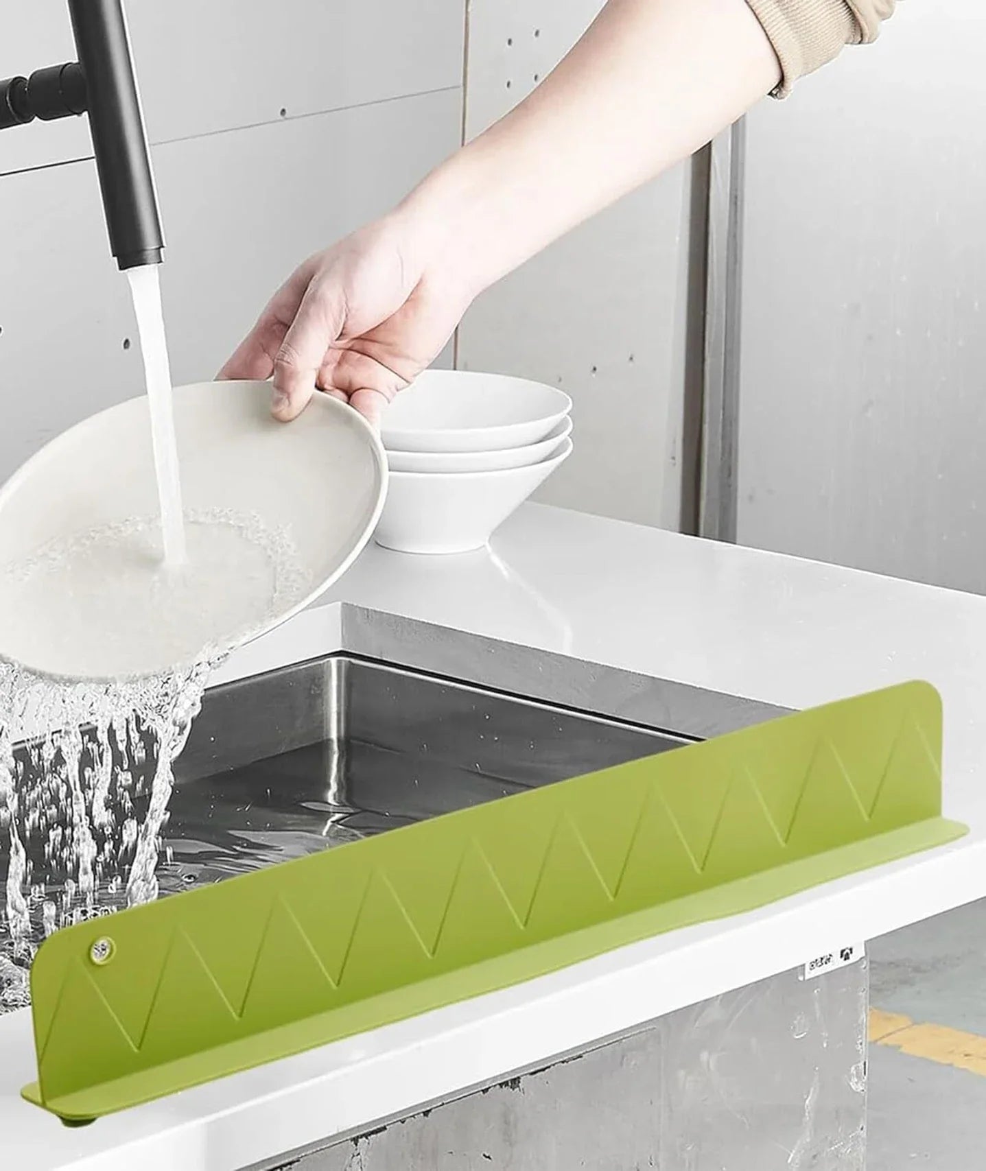 Silicone Sink Splash Guard – Kitchen Water Deflector Strip for Sink Edge