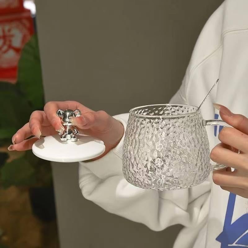 Textured Glass Coffee Mug with Bear Lid & Spoon 400ml Tea Cup