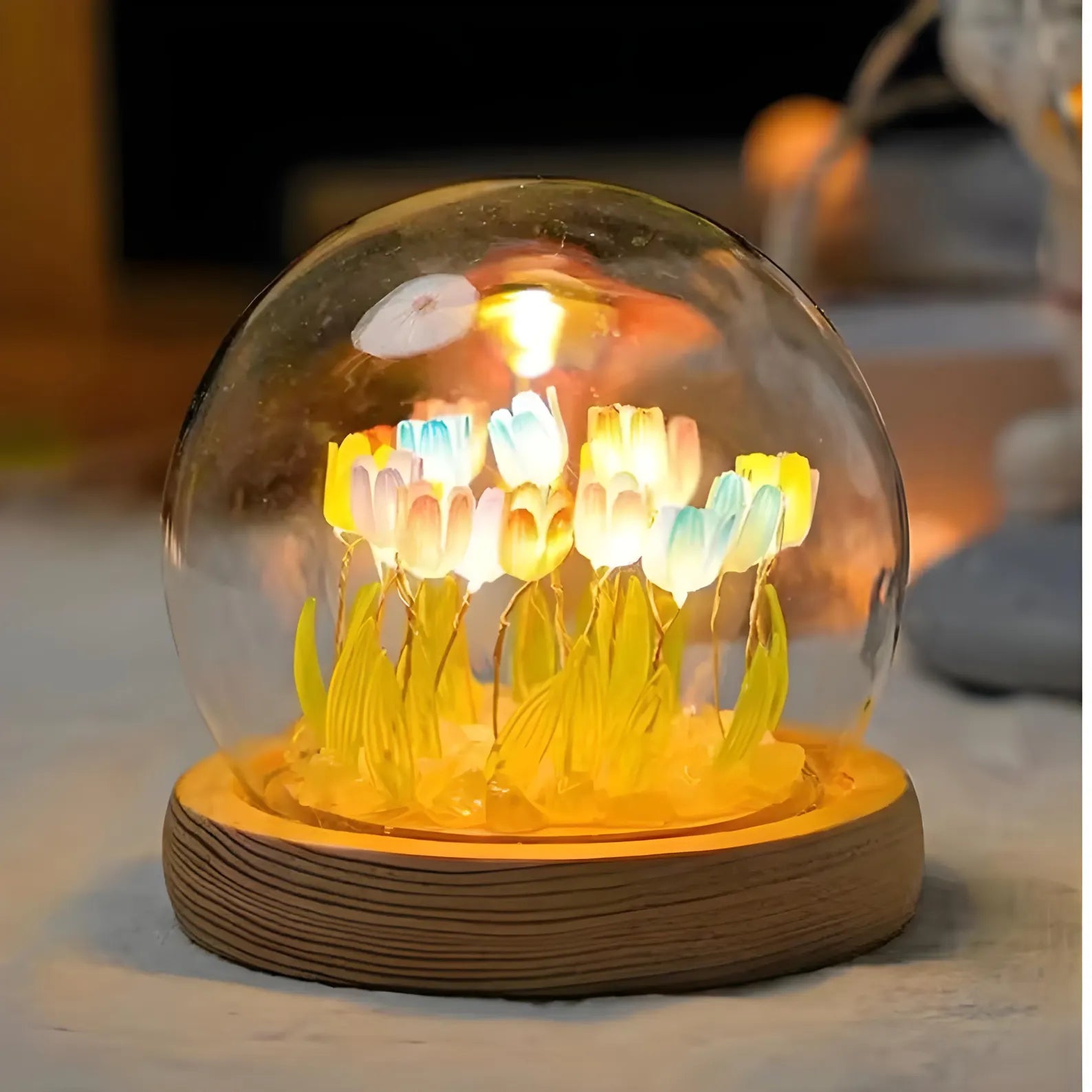Tulip Flower Night Lamp with Glass Dome – Romantic Table Decor Gift