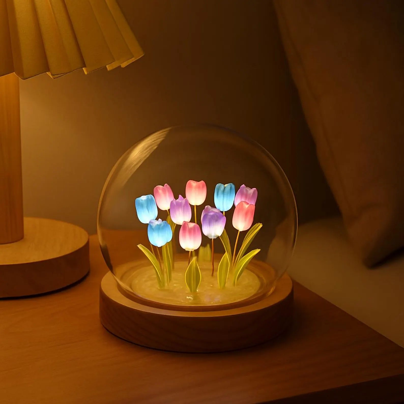 Tulip Flower Night Lamp with Glass Dome – Romantic Table Decor Gift